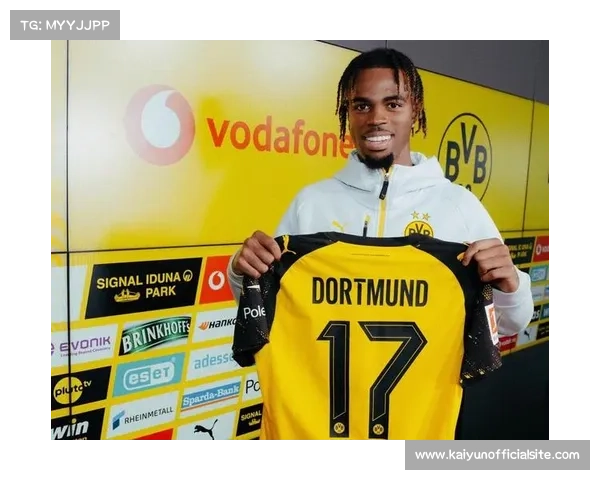 丘库埃梅卡第95分钟救主，多特客场3-3险平法兰克福